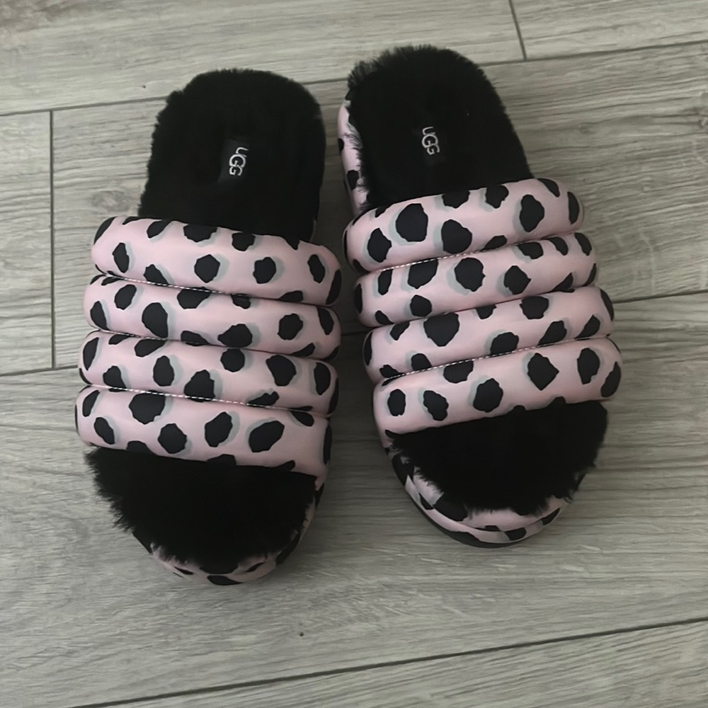 Ugg maxi cheetah print platform Slides